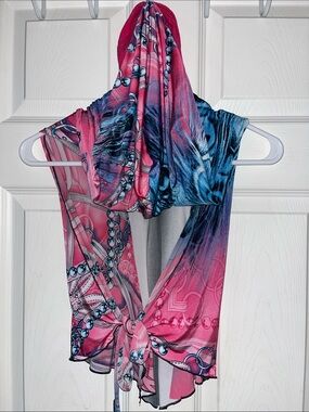 🎉 FINAL SALE  🎉 Festival ready super sexy hooded halter backless top small 💕